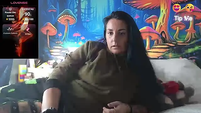 tattoomilf86 online show from February 24, 2025, 3:42 pm