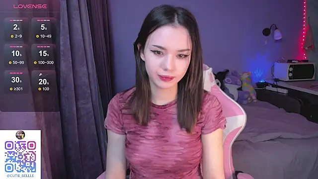 Snapshot of young_belle_ chatting on January 30, 2025, 10:30 pm young belle online show from January 30, 2025, 10:30 pm