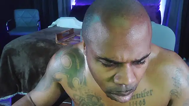 Snapshot of Dcrush17 chatting on December 13, 2024, 3:05 am Dcrush17 online show from December 13, 2024, 3:05 am