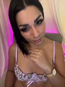 Snapshot of MOMALANA chatting on January 18, 2025, 7:26 pm MOMALANA online show from January 18, 2025, 7:26 pm