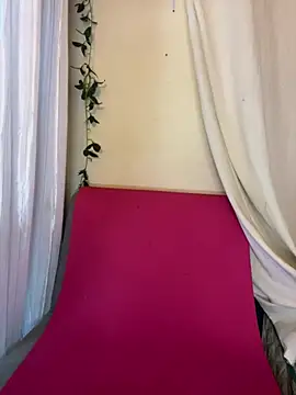 Snapshot of MOMALANA chatting on February 20, 2025, 2:35 pm MOMALANA online show from February 20, 2025, 2:35 pm