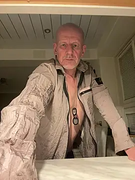 Snapshot of malematureisbest chatting on January 9, 2026, 7:59 pm malematureisbest online show from January 9, 2026, 7:59 pm