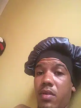 Snapshot of lionheart05 chatting on February 13, 2025, 5:16 am lionheart05 online show from February 13, 2025, 5:16 am