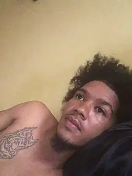 Snapshot of lionheart05 chatting on February 14, 2025, 6:45 am lionheart05 online show from February 14, 2025, 6:45 am