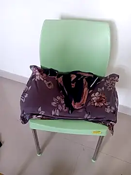 Snapshot of punemodel chatting on January 25, 2025, 9:57 am punemodel online show from January 25, 2025, 9:57 am