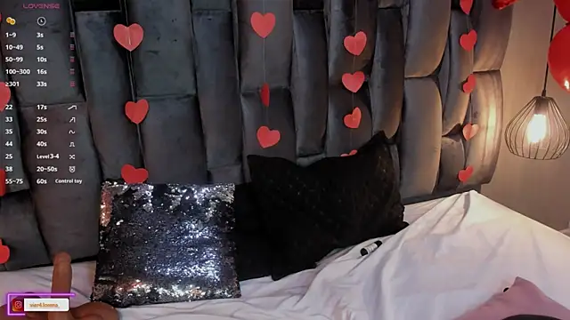 Snapshot of Lorena_Vieira_ chatting on February 13, 2025, 2:12 am Lorena Vieira  online show from February 13, 2025, 2:12 am