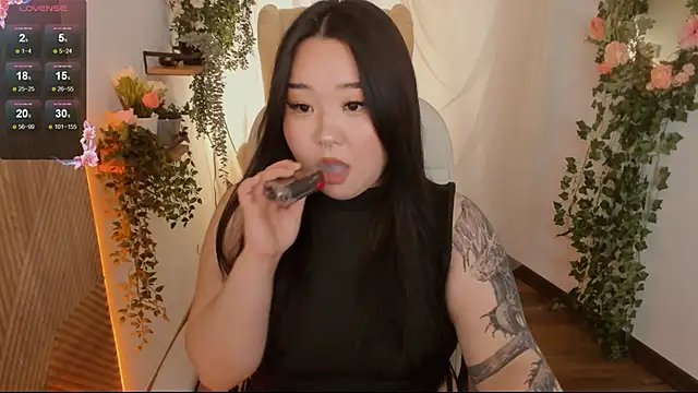 mei honey  online show from January 25, 2025, 4:57 pm