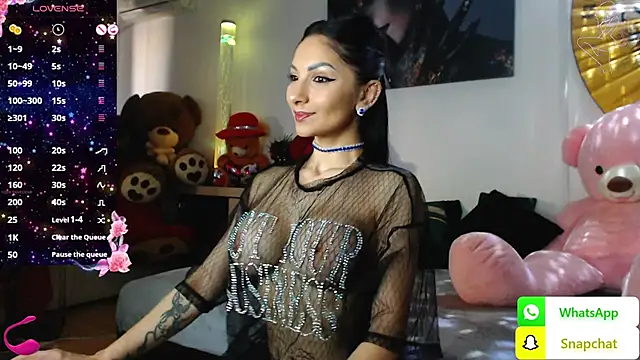 Snapshot of EvelynAisha chatting on February 14, 2025, 12:57 pm EvelynAisha online show from February 14, 2025, 12:57 pm