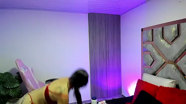 Snapshot of BRITHANY_SPARK chatting on February 6, 2025, 7:18 pm BRITHANY SPARK online show from February 6, 2025, 7:18 pm