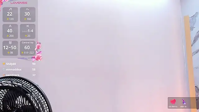 SalommeFlores online show from March 17, 2025, 5:34 am