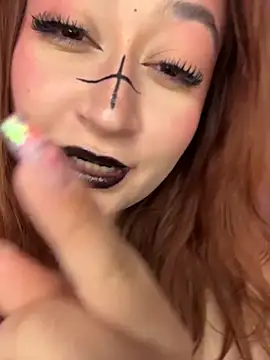 SalommeFlores online show from October 31, 2025, 9:43 am