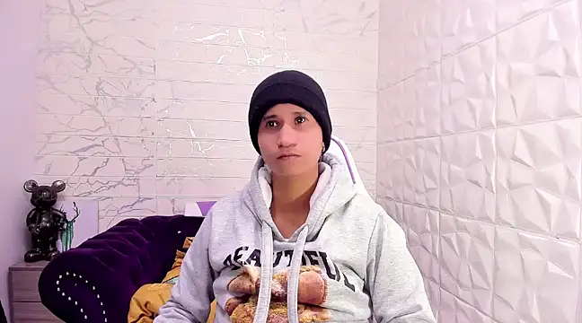 Im Milan Rs online show from February 12, 2025, 3:07 am