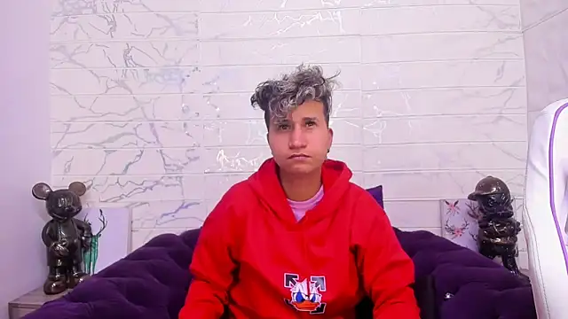 Im Milan Rs online show from February 17, 2025, 6:53 am