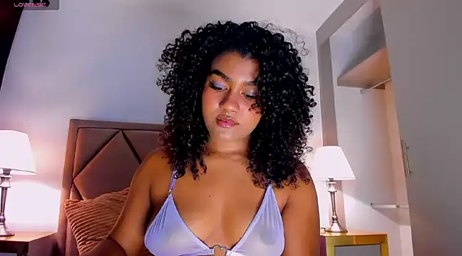 Snapshot of Dhapne_P chatting on March 21, 2025, 5:00 am Dhapne P online show from March 21, 2025, 5:00 am