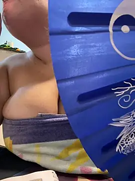Snapshot of carola_hotwife chatting on July 9, 2026, 12:15 am carola hotwife online show from July 9, 2026, 12:15 am