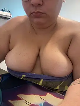 Snapshot of carola_hotwife chatting on July 9, 2026, 1:48 pm carola hotwife online show from July 9, 2026, 1:48 pm