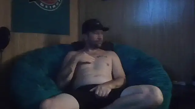 Snapshot of Edward_LongCock chatting on November 10, 2025, 5:39 am Edward LongCock online show from November 10, 2025, 5:39 am