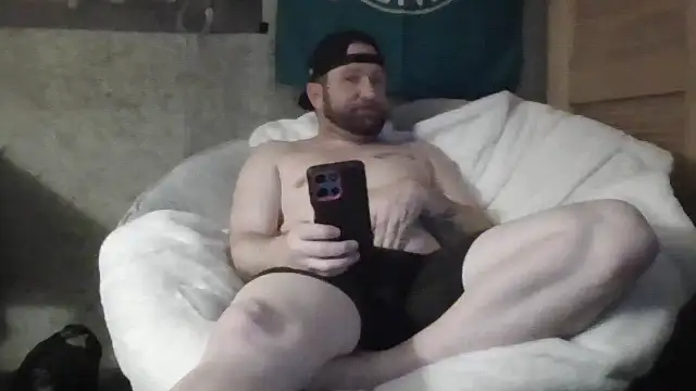 Snapshot of Edward_LongCock chatting on May 28, 2026, 6:00 am Edward LongCock online show from May 28, 2026, 6:00 am