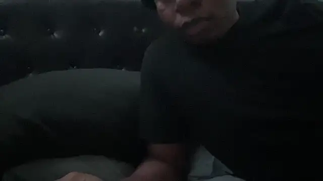 Snapshot of tokenkingtn chatting on November 9, 2025, 1:15 am tokenkingtn online show from November 9, 2025, 1:15 am