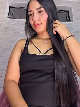 Snapshot of _Luana chatting on June 19, 2026, 1:54 am Luana online show from June 19, 2026, 1:54 am