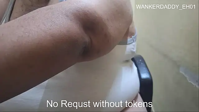 Snapshot of WANKERDADDY_EH01 chatting on December 14, 2024, 5:03 pm WANKERDADDY EH01 online show from December 14, 2024, 5:03 pm