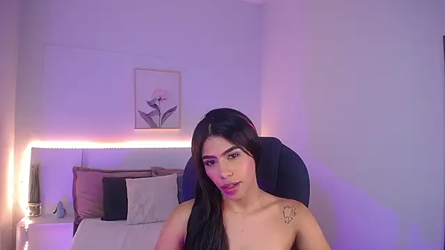 Snapshot of violeta_leon chatting on December 21, 2024, 7:35 am violeta leon online show from December 21, 2024, 7:35 am