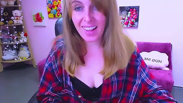 Hot Milady online show from November 27, 2025, 8:38 am