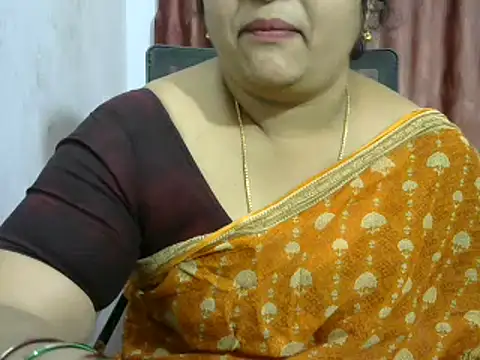 Snapshot of Naughty_Nityaa chatting on January 15, 2025, 4:54 pm Naughty Nityaa online show from January 15, 2025, 4:54 pm