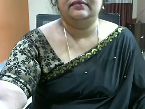 Snapshot of Naughty_Nityaa chatting on February 9, 2025, 10:43 pm Naughty Nityaa online show from February 9, 2025, 10:43 pm