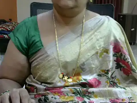 Snapshot of Naughty_Nityaa chatting on February 22, 2025, 12:40 pm Naughty Nityaa online show from February 22, 2025, 12:40 pm