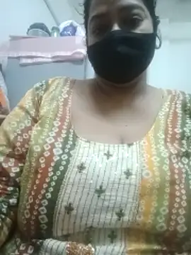 Snapshot of zeepe19 chatting on March 24, 2026, 1:05 pm zeepe19 online show from March 24, 2026, 1:05 pm