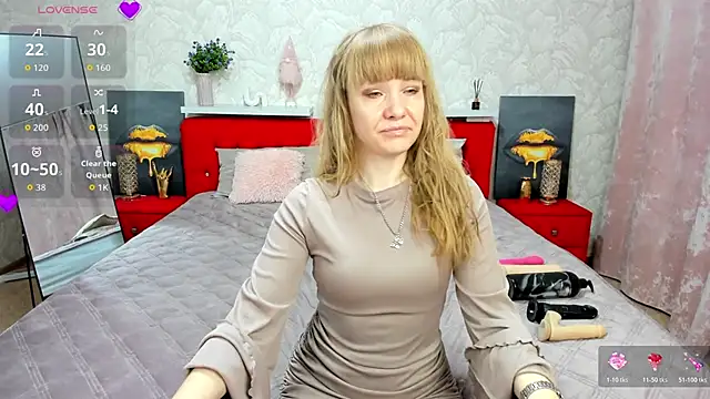 Snapshot of KattyPeachX chatting on November 17, 2025, 1:11 am KattyPeachX online show from November 17, 2025, 1:11 am