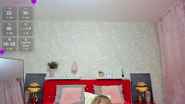 KattyPeachX online show from December 18, 2025, 1:22 am