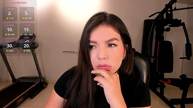 ValeriaRoldanX online show from March 15, 2026, 11:16 am