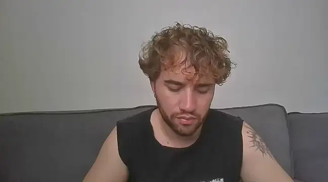 Snapshot of TomAlex chatting on February 28, 2025, 5:15 pm TomAlex online show from February 28, 2025, 5:15 pm