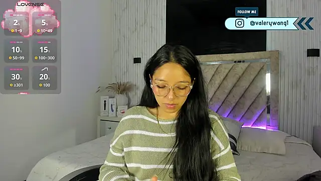 Valery wang online show from December 20, 2025, 12:12 pm