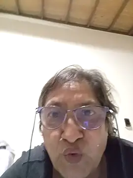 Snapshot of florecita69 chatting on September 20, 2025, 2:51 pm florecita69 online show from September 20, 2025, 2:51 pm