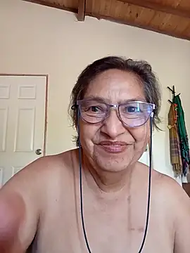 Snapshot of florecita69 chatting on October 15, 2025, 2:28 pm florecita69 online show from October 15, 2025, 2:28 pm