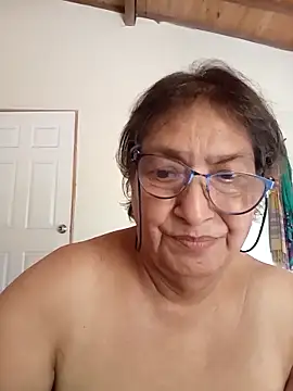 Snapshot of florecita69 chatting on October 28, 2025, 2:31 pm florecita69 online show from October 28, 2025, 2:31 pm