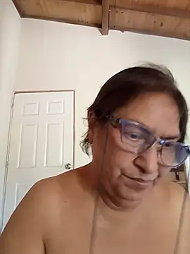 Snapshot of florecita69 chatting on November 12, 2025, 2:50 pm florecita69 online show from November 12, 2025, 2:50 pm