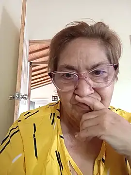 florecita69 online show from January 14, 2026, 3:50 pm