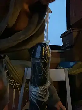 dann1111 online show from November 15, 2025, 4:14 pm