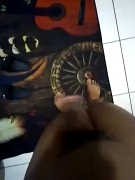 Snapshot of BIGBLACKCOOCK24- chatting on January 8, 2025, 1:41 pm BIGBLACKCOOCK24- online show from January 8, 2025, 1:41 pm