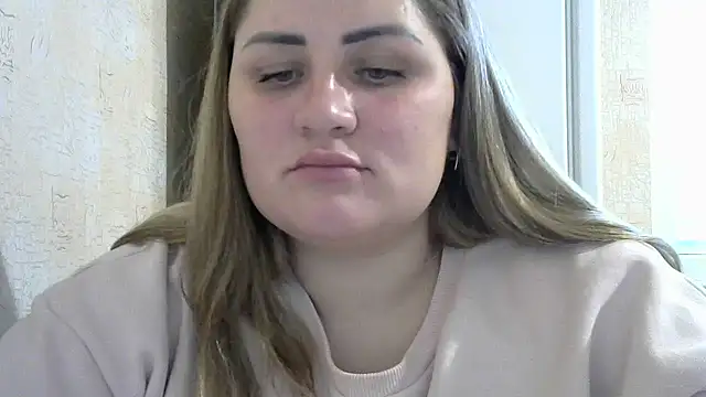 Snapshot of Honeydew-Waves chatting on December 4, 2024, 8:12 am Honeydew-Waves online show from December 4, 2024, 8:12 am