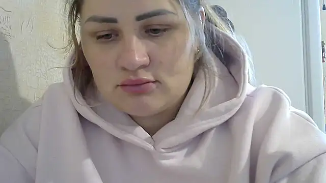 Snapshot of Honeydew-Waves chatting on October 29, 2025, 7:10 am Honeydew-Waves online show from October 29, 2025, 7:10 am