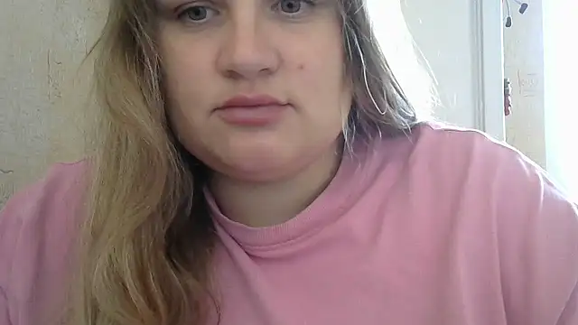 Snapshot of Honeydew-Waves chatting on November 25, 2025, 8:36 am Honeydew-Waves online show from November 25, 2025, 8:36 am