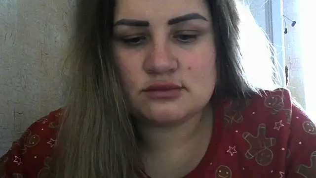 Snapshot of Honeydew-Waves chatting on December 15, 2025, 7:01 am Honeydew-Waves online show from December 15, 2025, 7:01 am