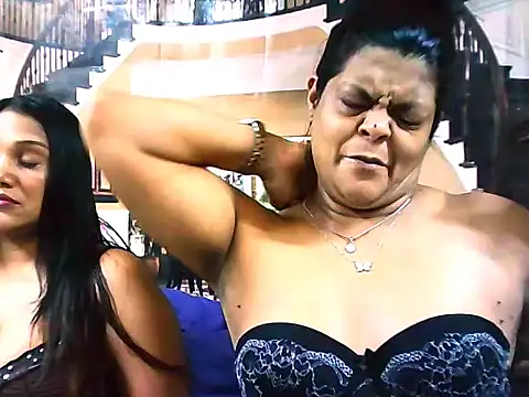 indianCherryPie online show from October 13, 2025, 6:02 am