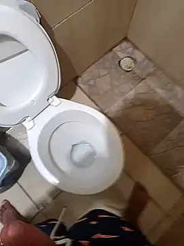 Snapshot of 1995eduardo chatting on February 4, 2025, 11:38 pm 1995eduardo online show from February 4, 2025, 11:38 pm