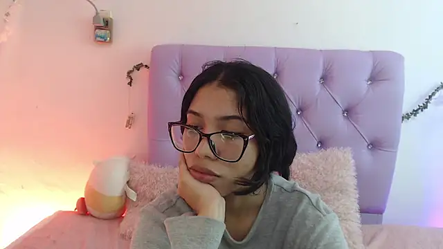 AmberJeong online show from January 25, 2025, 3:09 am